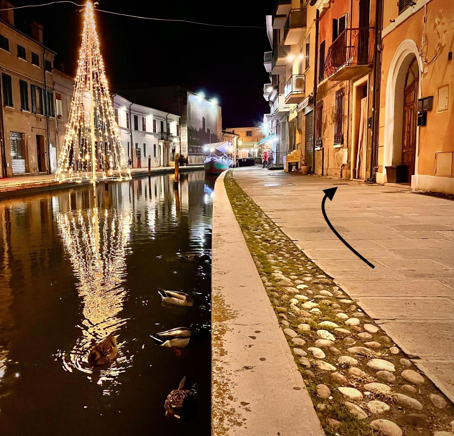 L'Encanto De Luna -Una Casa Autentica Comacchiese โคมัคคิโอ ภายนอก รูปภาพ